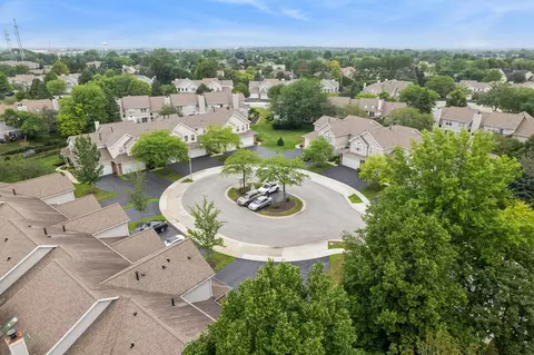 View/Area - 22 Cloverdale Ct #22, Algonquin, IL 60102 photo 3 of 4