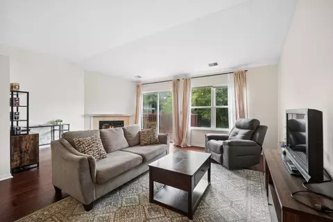 Living - 22 Cloverdale Ct #22, Algonquin, IL 60102 photo 1 of 2