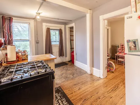 Kitchen - 358 Bent St, Elgin, IL 60120 photo 4 of 5
