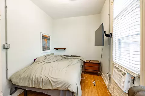 Bedroom - 358 Bent St, Elgin, IL 60120 photo 1 of 3
