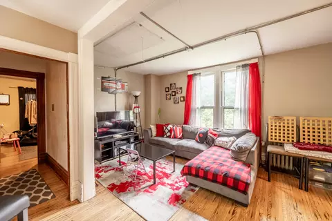 Living - 358 Bent St, Elgin, IL 60120 photo 3 of 5