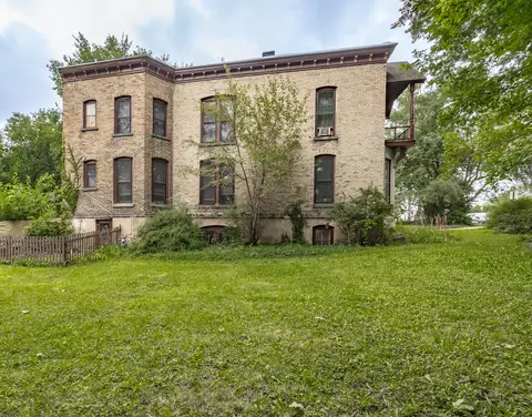 Exterior - 358 Bent St, Elgin, IL 60120 photo 5 of 6