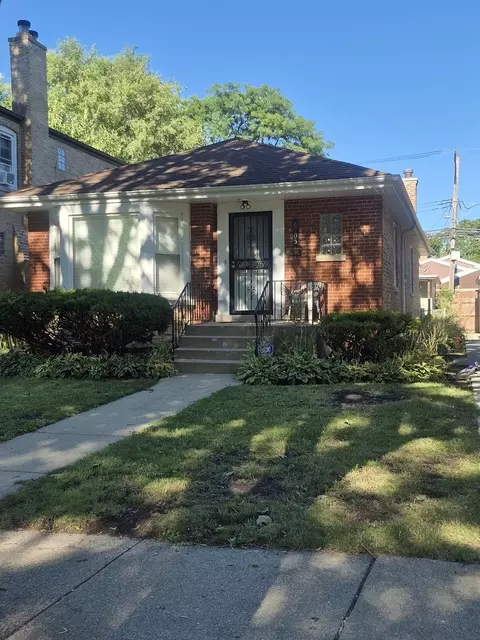 6705 N Sacramento Ave, Chicago, IL 60645