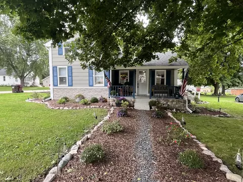 5724 Milwaukee Ave, Richmond, IL 60071
