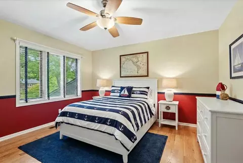 Bedroom - 500 Parkview Pl, Burr Ridge, IL 60527 photo 3 of 3