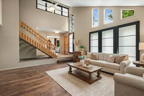 Living - 500 Parkview Pl, Burr Ridge, IL 60527 photo 1 of 1