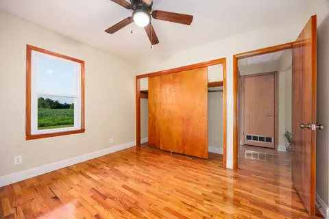 Bedroom - 122 E Lincoln, Dix, IL 62830 photo 4 of 6