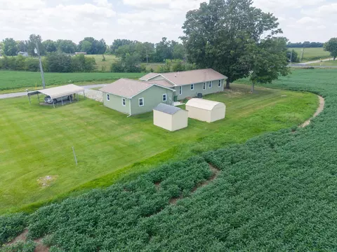 Exterior - 122 E Lincoln, Dix, IL 62830 photo 5 of 5