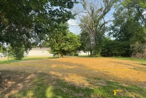 709 E Morton St, Sparta, IL 62286 photo 2