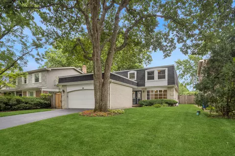1645 Sherwood Rd, Highland Park, IL 60035