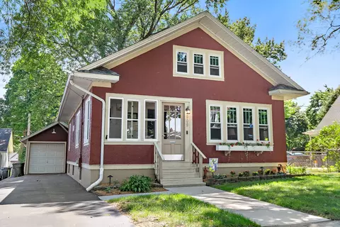 Exterior - 909 Augusta Ave, Elgin, IL 60120 photo 11 of 11