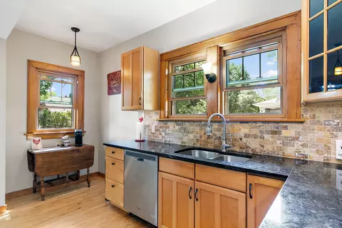 Kitchen - 909 Augusta Ave, Elgin, IL 60120 photo 2 of 4