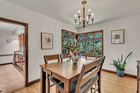 Dining - 1000 27th Ave, Moline, IL 61265 photo 3 of 4