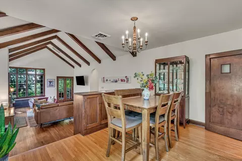 Dining - 1000 27th Ave, Moline, IL 61265 photo 2 of 4