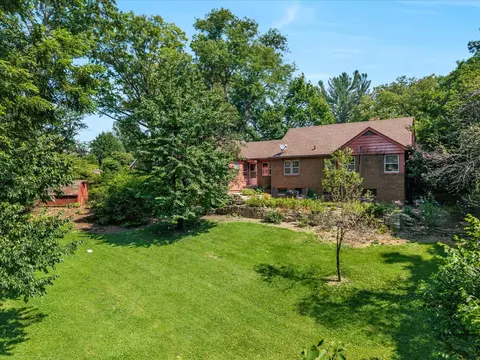 Exterior - 1000 27th Ave, Moline, IL 61265 photo 12 of 12