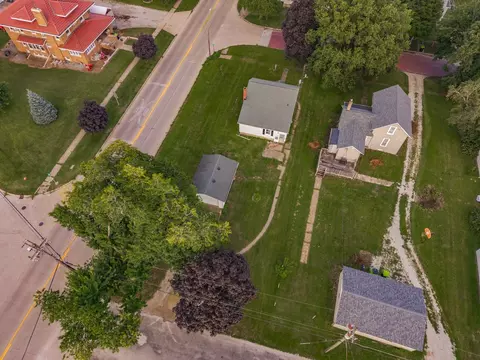 View/Area - 402 Mason St, Chenoa, IL 61726 photo 1 of 4