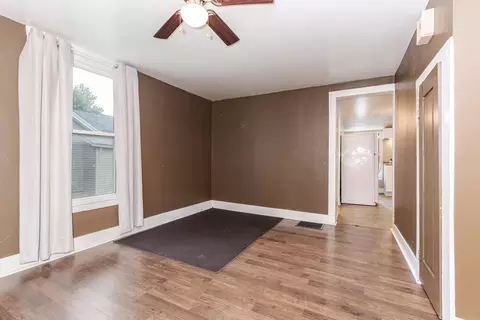 Living - 402 Mason St, Chenoa, IL 61726 photo 2 of 5
