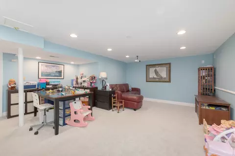 Other - 2005 E Cayuga Ln, Mount Prospect, IL 60056 photo 4 of 7