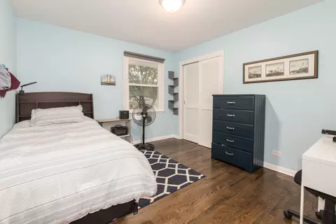 Bedroom - 2005 E Cayuga Ln, Mount Prospect, IL 60056 photo 3 of 3