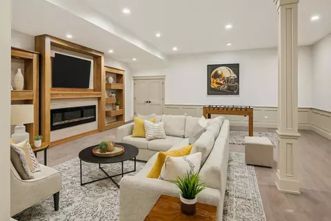 Living - 1921 Beechnut Rd, Northbrook, IL 60062 photo 8 of 10