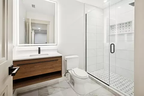 Bath - 1921 Beechnut Rd, Northbrook, IL 60062 photo 8 of 8