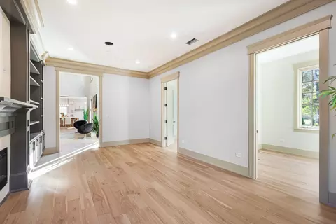 Living - 1921 Beechnut Rd, Northbrook, IL 60062 photo 4 of 10