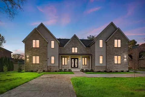 Exterior - 1921 Beechnut Rd, Northbrook, IL 60062 photo 2 of 6