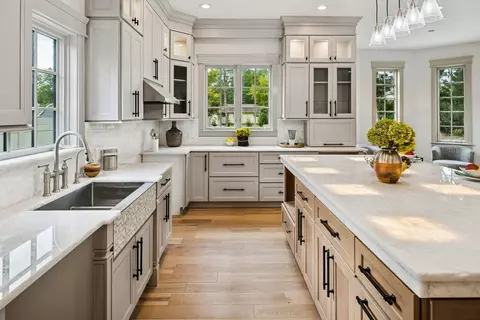 Kitchen - 1921 Beechnut Rd, Northbrook, IL 60062 photo 4 of 5