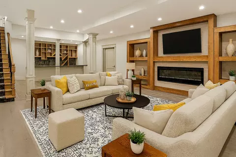 Living - 1921 Beechnut Rd, Northbrook, IL 60062 photo 7 of 10