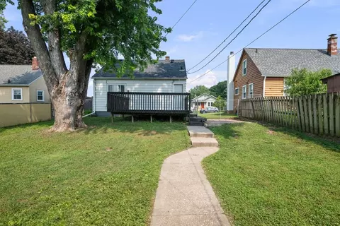 Exterior - 433 51st St, Moline, IL 61265 photo 5 of 7