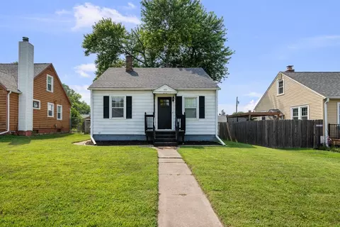 Exterior - 433 51st St, Moline, IL 61265 photo 7 of 7