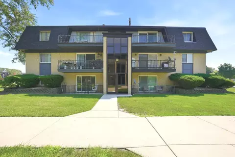 11132 S 84th Ave #3B, Palos Hills, IL 60465