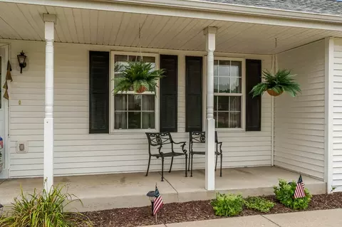 Exterior - 691 Stonemint Dr, Roscoe, IL 61073 photo 5 of 7