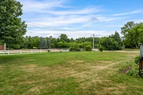 Exterior - 691 Stonemint Dr, Roscoe, IL 61073 photo 7 of 7