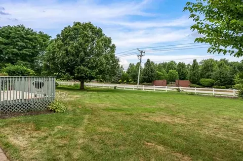 Exterior - 691 Stonemint Dr, Roscoe, IL 61073 photo 2 of 7