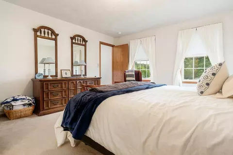 Bedroom - 691 Stonemint Dr, Roscoe, IL 61073 photo 7 of 8