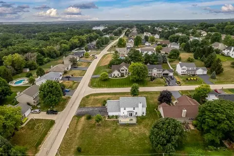 View/Area - 691 Stonemint Dr, Roscoe, IL 61073 photo 1 of 6