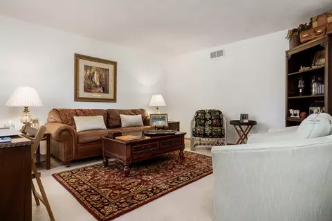 Living - 691 Stonemint Dr, Roscoe, IL 61073 photo 4 of 5