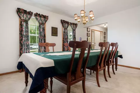 Dining - 691 Stonemint Dr, Roscoe, IL 61073 photo 3 of 3