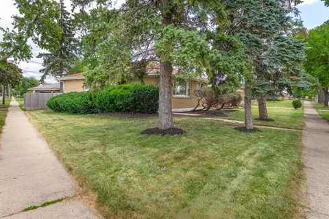 Exterior - 1015 W Victoria Ave, Berkeley, IL 60163 photo 8 of 8