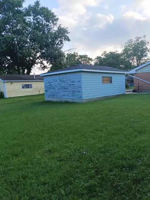 Exterior - 3029 Wallace Ave, Steger, IL 60475 photo 3 of 4