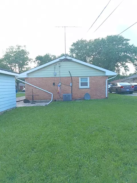 Exterior - 3029 Wallace Ave, Steger, IL 60475 photo 4 of 4
