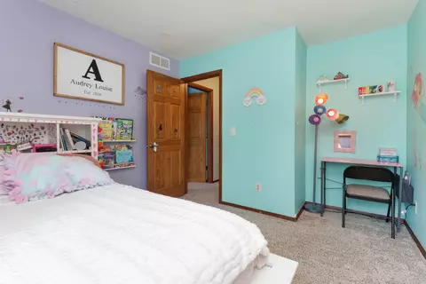 Bedroom - 301 Garden Rd, Normal, IL 61761 photo 5 of 9