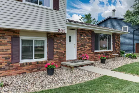 Exterior - 301 Garden Rd, Normal, IL 61761 photo 2 of 15