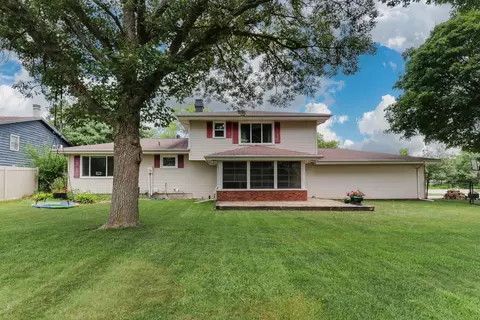 Exterior - 301 Garden Rd, Normal, IL 61761 photo 8 of 15