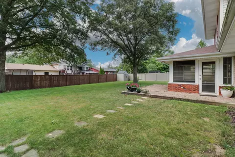 Exterior - 301 Garden Rd, Normal, IL 61761 photo 11 of 15