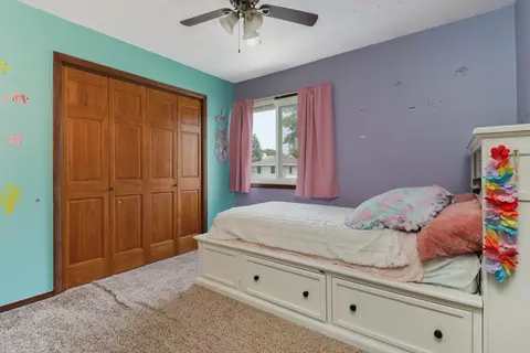Bedroom - 301 Garden Rd, Normal, IL 61761 photo 4 of 9