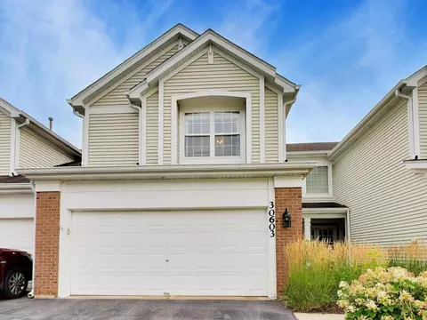 30603 Mccormick Ln #30603, Warrenville, IL 60555