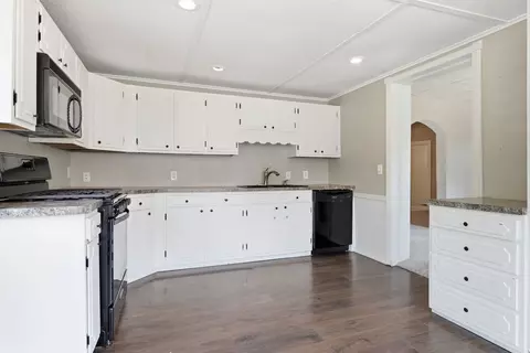Kitchen - 1002 Empire St, Bloomington, IL 61701 photo 2 of 3