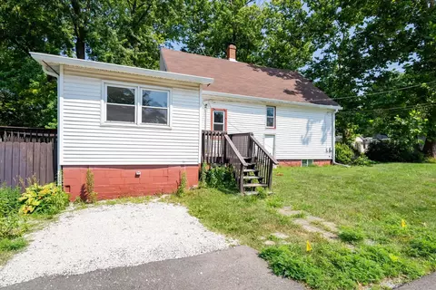 Exterior - 1002 Empire St, Bloomington, IL 61701 photo 11 of 11